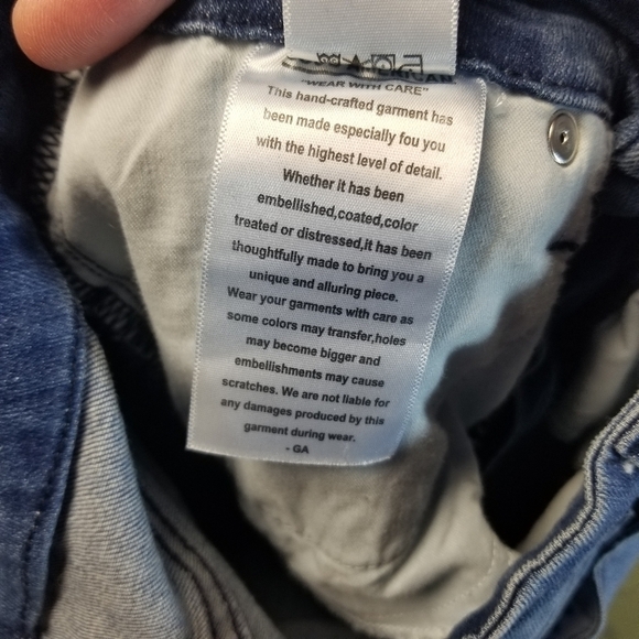 Good American Hi Rise ripped flare jeans - Picture 7 of 13